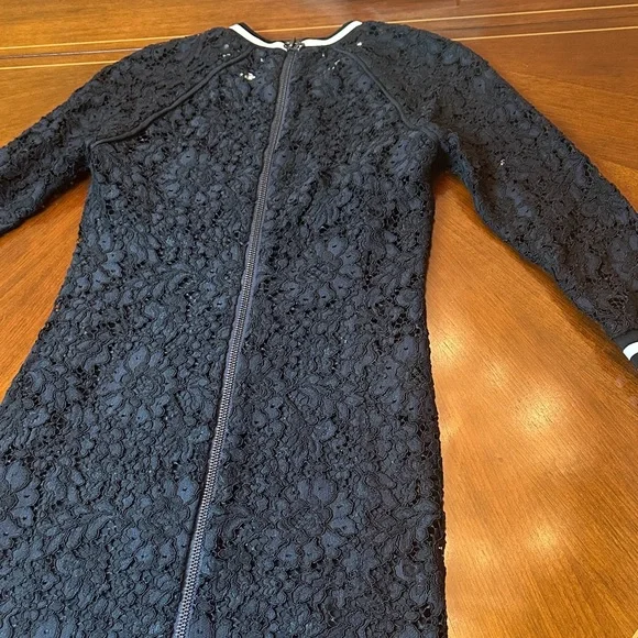 Veronica Beard Black Lace Zip-back Dress - Elegant Floral Lace Size S - Picture 10 of 13